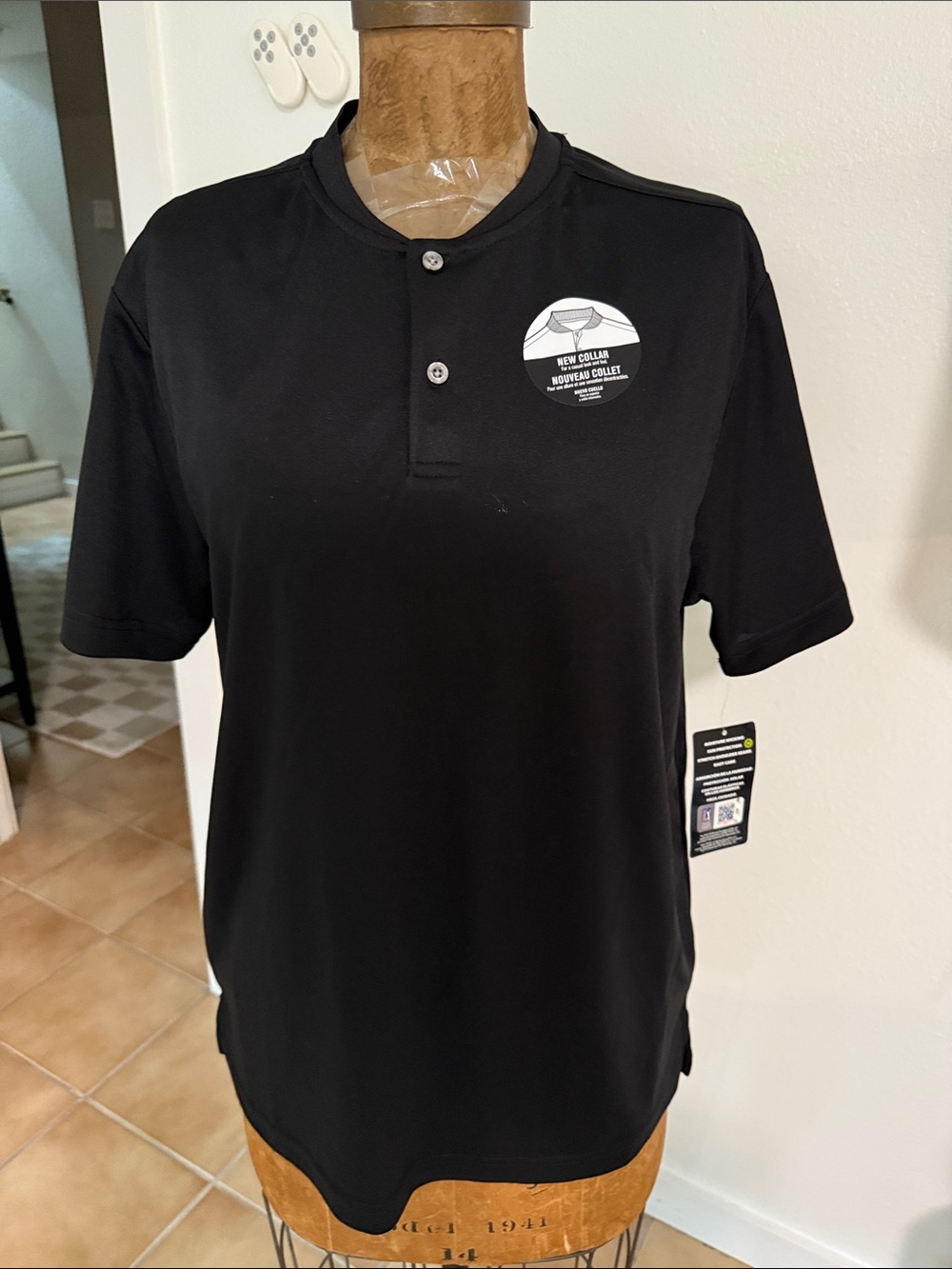 Men's Black Short-Sleeve Henley Shirt